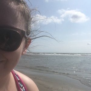 Meet your Posher, Whitney